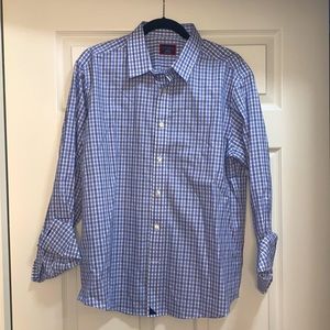 Untucked Men’s button up dress shirt. Blue plaid.